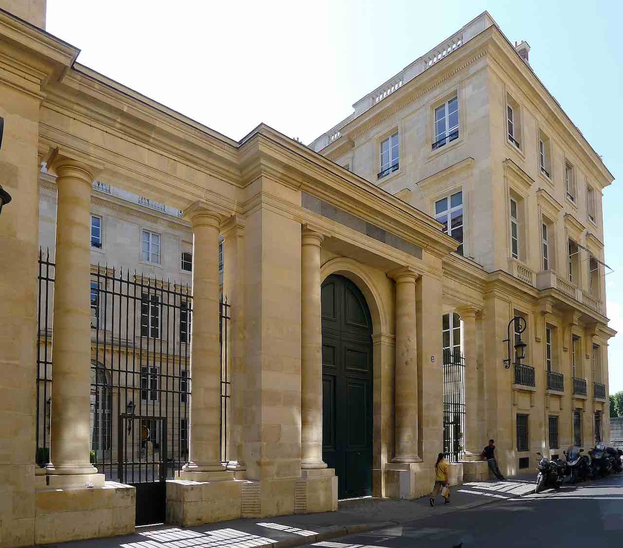 Hôtel_de_Saint-Florentin.jpg