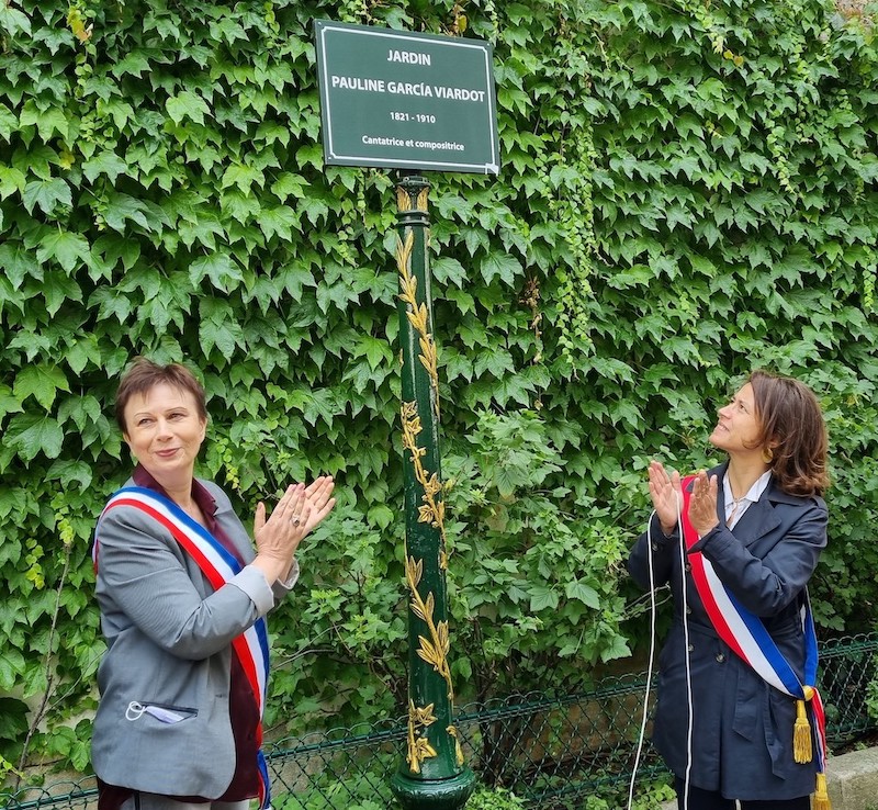 Plaque_2.jpg