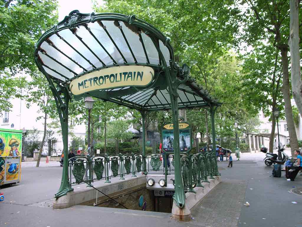 Station_Abbesses.jpg