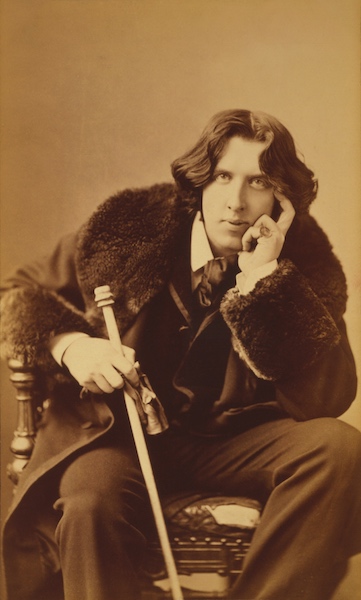 Oscar_Wilde_portrait_by_Napoleon_Sarony_-_albumen.jpg